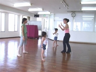 �q�ǂ������V�A�^�[�_���X